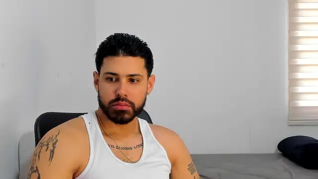 Justyn Torres online show from October 24, 1:54 pm