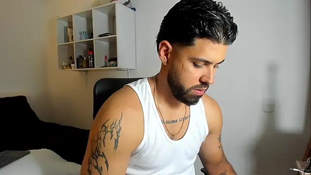 Justyn Torres online show from March 2, 12:01 pm