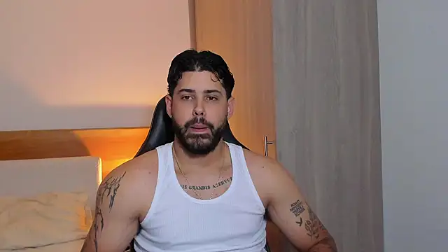 Snapshot of Justyn_Torres chatting on February 27, 7:26 pm Justyn Torres online show from February 27, 7:26 pm