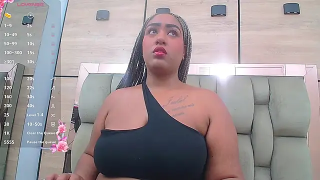 Snapshot of arianna_pearl chatting on February 21, 12:38 pm arianna pearl online show from February 21, 12:38 pm