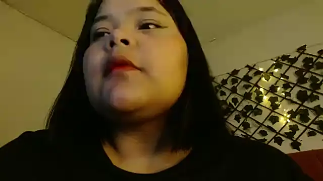 Snapshot of sexychubby___ chatting on March 22, 6:43 am sexychubby    online show from March 22, 6:43 am