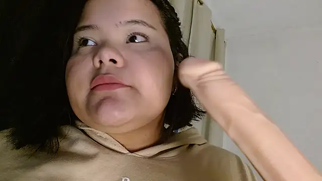 Snapshot of sexychubby___ chatting on February 9, 9:49 pm sexychubby    online show from February 9, 9:49 pm
