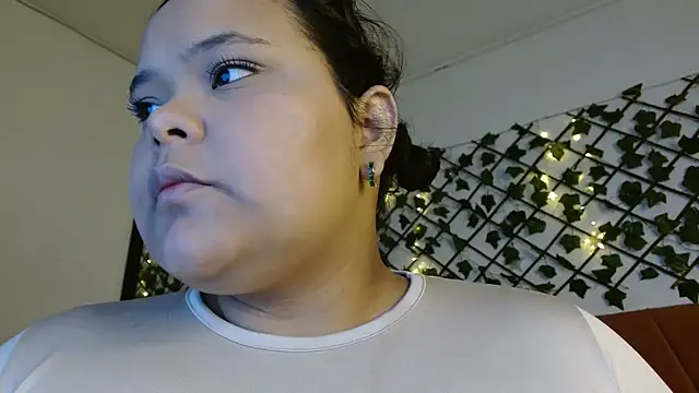 Snapshot of sexychubby___ chatting on March 11, 2:42 am sexychubby    online show from March 11, 2:42 am