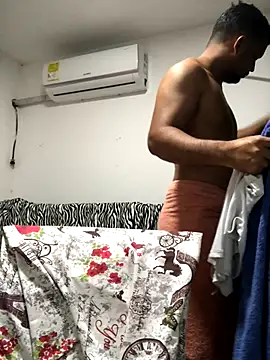 ElsecretodeBruno online show from November 17, 12:58 am