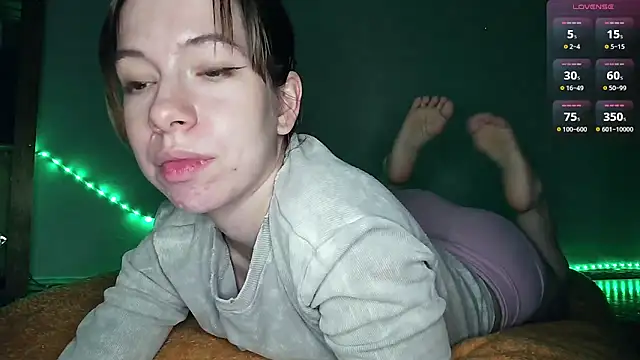 Snapshot of cruellagoth666 chatting on October 2, 12:03 am cruellagoth666 online show from October 2, 12:03 am