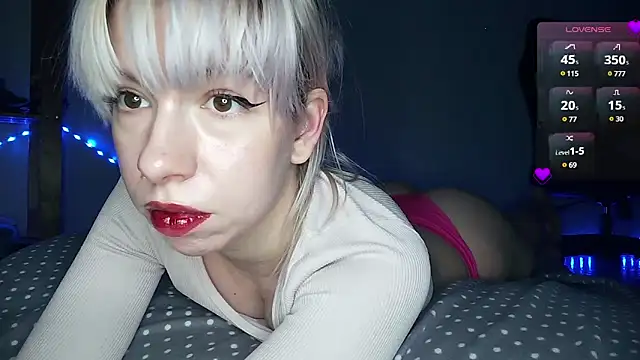 Snapshot of cruellagoth666 chatting on February 19, 5:27 pm cruellagoth666 online show from February 19, 5:27 pm