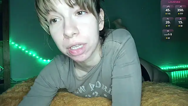 Snapshot of cruellagoth666 chatting on September 22, 10:27 pm cruellagoth666 online show from September 22, 10:27 pm