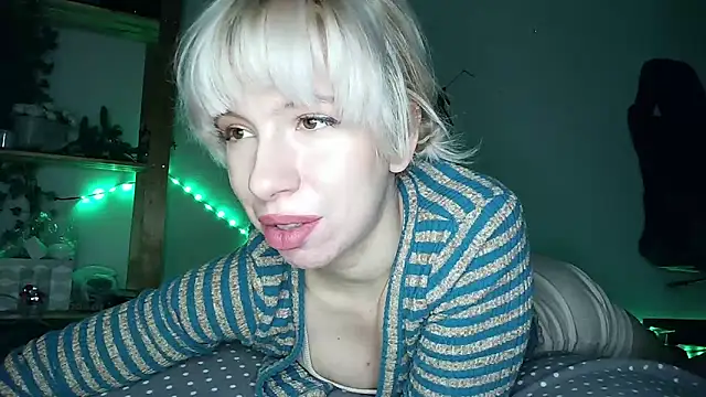 Snapshot of cruellagoth666 chatting on February 1, 4:22 pm cruellagoth666 online show from February 1, 4:22 pm