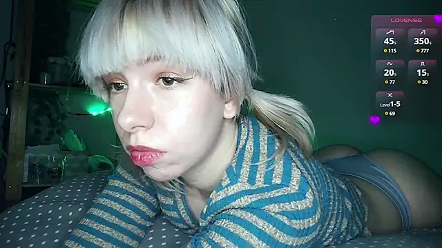 Snapshot of cruellagoth666 chatting on February 26, 4:49 pm cruellagoth666 online show from February 26, 4:49 pm