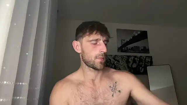 lukegunn online show from February 7, 12:18 am