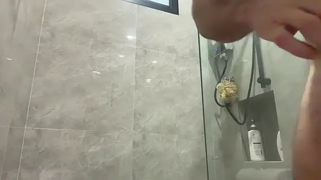 lukegunn online show from April 7, 11:17 pm