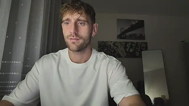 lukegunn online show from February 4, 11:44 pm