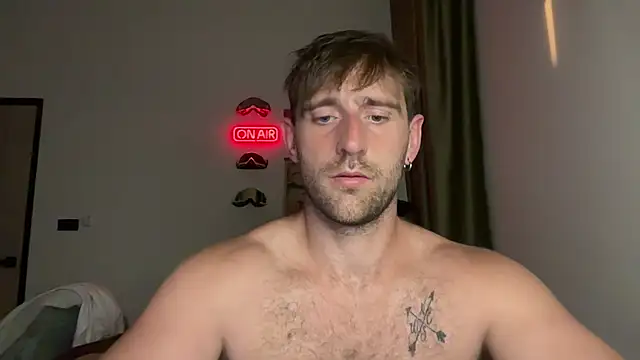 lukegunn online show from April 17, 11:29 pm