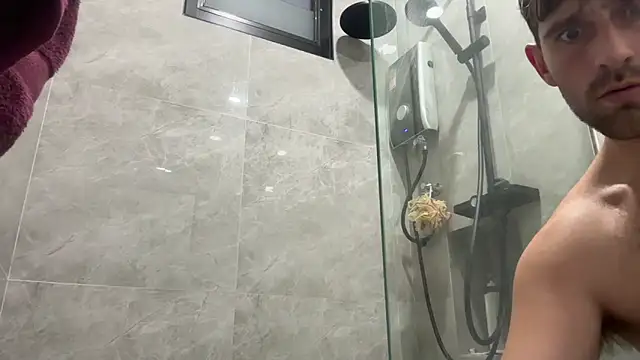 lukegunn online show from April 12, 10:46 pm