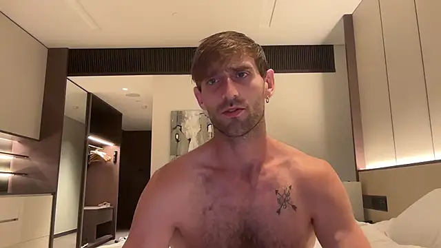 lukegunn online show from October 10, 11:16 pm