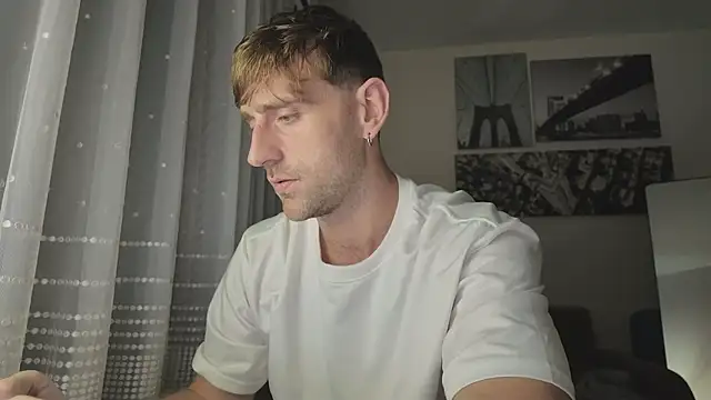 lukegunn online show from February 10, 12:09 am