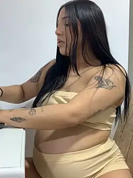 Snapshot of Amandanauty chatting on February 8, 3:30 am Amandanauty online show from February 8, 3:30 am