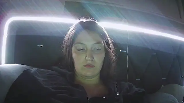 Snapshot of Angelk43 chatting on August 10, 2:40 am Angelk43 online show from August 10, 2:40 am