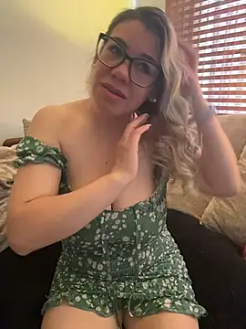 Snapshot of salomesweet13 chatting on February 26, 5:02 pm salomesweet13 online show from February 26, 5:02 pm