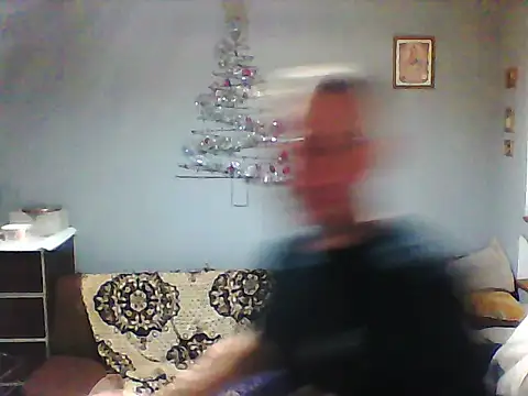 Snapshot of aroj95 chatting on January 11, 3:24 am aroj95 online show from January 11, 3:24 am