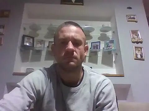 aroj95 online show from October 4, 1:51 am