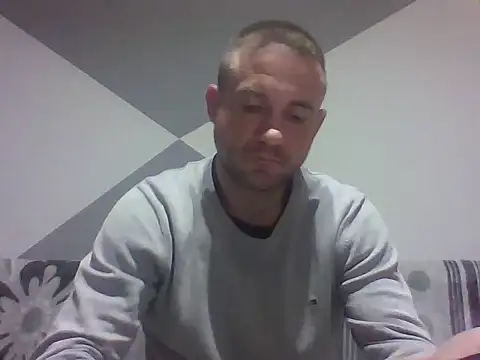 Snapshot of aroj95 chatting on April 2, 7:09 pm aroj95 online show from April 2, 7:09 pm