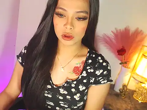 Snapshot of MajesticKitana chatting on October 24, 4:33 am MajesticKitana online show from October 24, 4:33 am