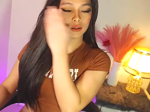 Snapshot of MajesticKitana chatting on November 8, 2:37 am MajesticKitana online show from November 8, 2:37 am