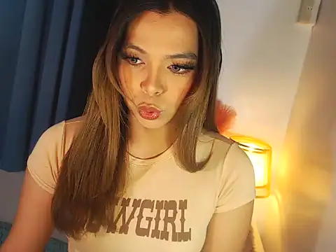 MajesticKitana online show from December 19, 5:10 am