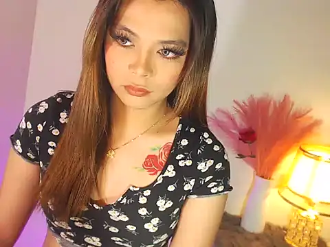 Snapshot of MajesticKitana chatting on December 5, 6:01 am MajesticKitana online show from December 5, 6:01 am