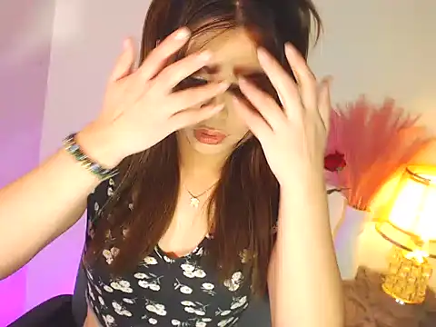 Snapshot of MajesticKitana chatting on November 15, 5:33 am MajesticKitana online show from November 15, 5:33 am