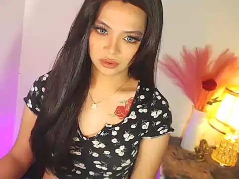 Snapshot of MajesticKitana chatting on October 14, 6:25 am MajesticKitana online show from October 14, 6:25 am