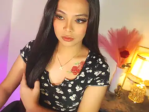 Snapshot of MajesticKitana chatting on October 22, 4:01 am MajesticKitana online show from October 22, 4:01 am