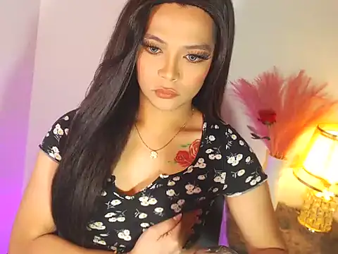 Snapshot of MajesticKitana chatting on November 4, 5:00 am MajesticKitana online show from November 4, 5:00 am