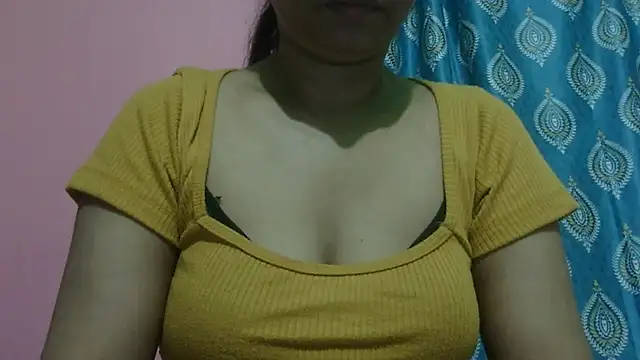 Snapshot of AVNI09- chatting on July 5, 11:39 am AVNI09- online show from July 5, 11:39 am