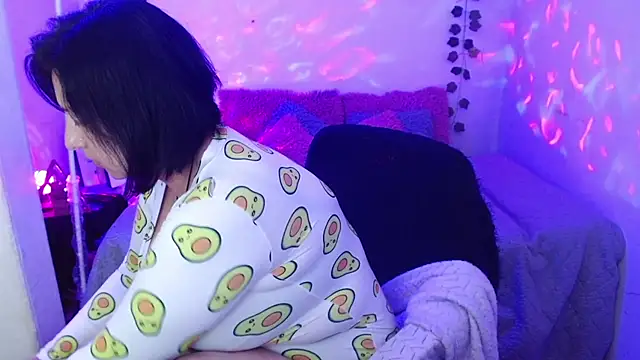 Snapshot of camilalatti chatting on October 18, 12:23 am camilalatti online show from October 18, 12:23 am