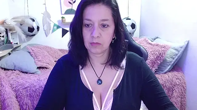 Snapshot of camilalatti chatting on June 21, 8:58 pm camilalatti online show from June 21, 8:58 pm