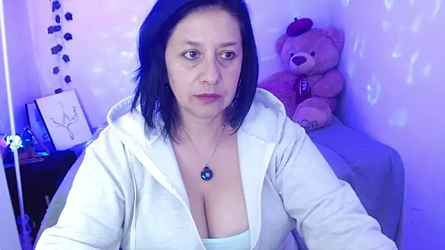 Snapshot of camilalatti chatting on October 8, 11:49 pm camilalatti online show from October 8, 11:49 pm