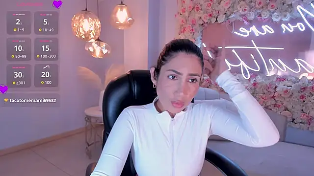 Snapshot of MarieJaneX chatting on February 16, 1:49 pm MarieJaneX online show from February 16, 1:49 pm