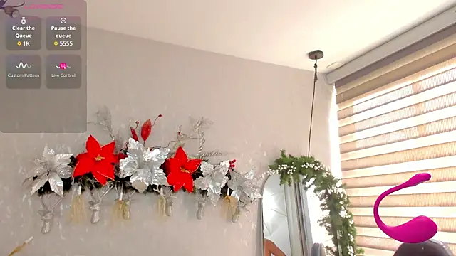 Snapshot of EmmaFerrary chatting on November 26, 4:07 pm EmmaFerrary online show from November 26, 4:07 pm