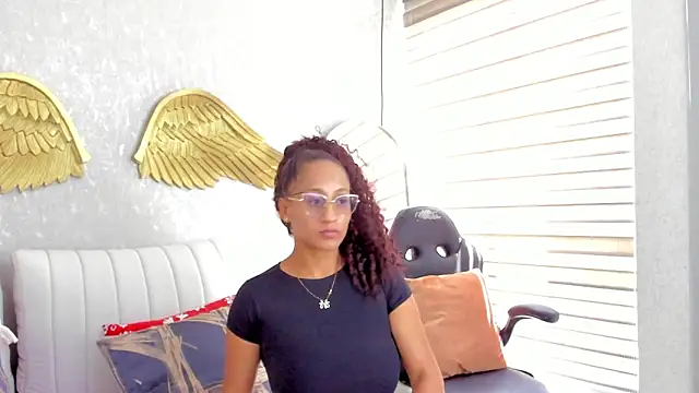 EmmaFerrary online show from March 13, 6:13 pm