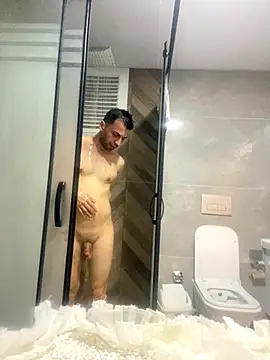 Snapshot of Emre-34 chatting on November 8, 1:47 pm Emre-34 online show from November 8, 1:47 pm