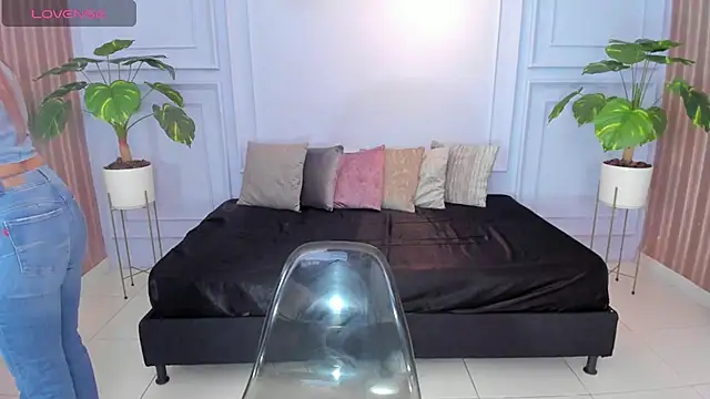 cintiagreyx online show from March 20, 11:33 am