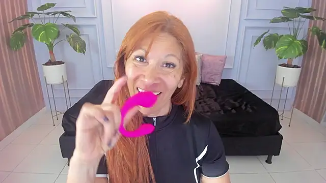 cintiagreyx online show from March 14, 11:27 am