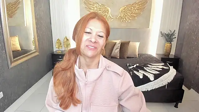 cintiagreyx online show from January 14, 11:36 am