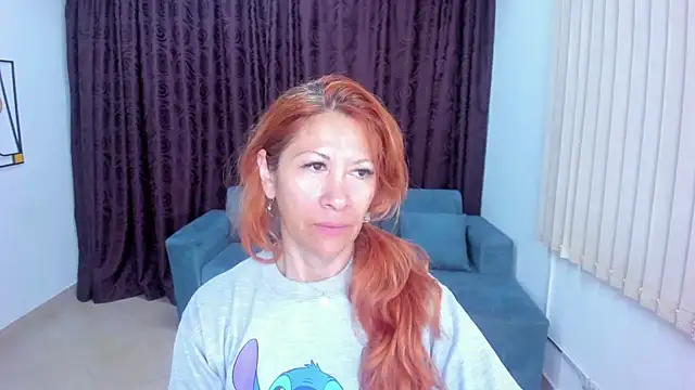 Snapshot of cintiagreyx chatting on November 3, 12:20 pm cintiagreyx online show from November 3, 12:20 pm