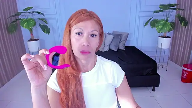 cintiagreyx online show from March 6, 11:27 am