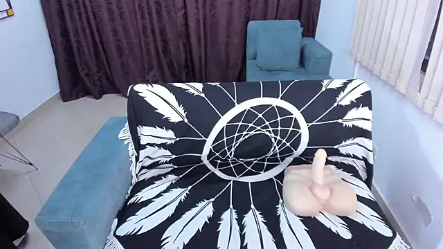 Snapshot of cintiagreyx chatting on October 29, 11:42 am cintiagreyx online show from October 29, 11:42 am