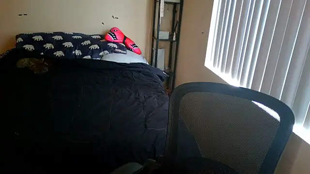 alexiajames99 online show from May 26, 7:45 pm