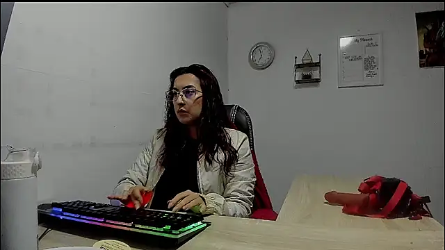 Snapshot of Scarlett_Sen chatting on January 29, 1:38 pm Scarlett Sen online show from January 29, 1:38 pm